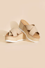 Load image into Gallery viewer, Raffia Platform Slide Sandal
