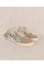 Load image into Gallery viewer, Leopard Low Top Sneaker
