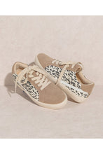 Load image into Gallery viewer, Leopard Low Top Sneaker
