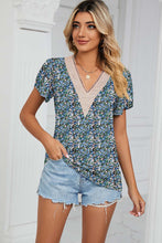 Load image into Gallery viewer, Floral Print Embroidered V-Neck Tee
