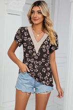 Load image into Gallery viewer, Floral Print Embroidered V-Neck Tee
