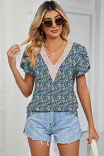 Load image into Gallery viewer, Floral Print Embroidered V-Neck Tee
